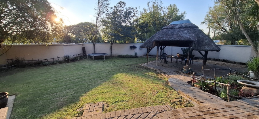 5 Bedroom Property for Sale in Suidrand Free State